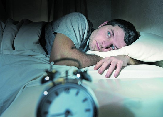 Schlafloser Chef: Mitarbeiter kündigen ist eine schwierige Aufgabe.Bild: Fotolia