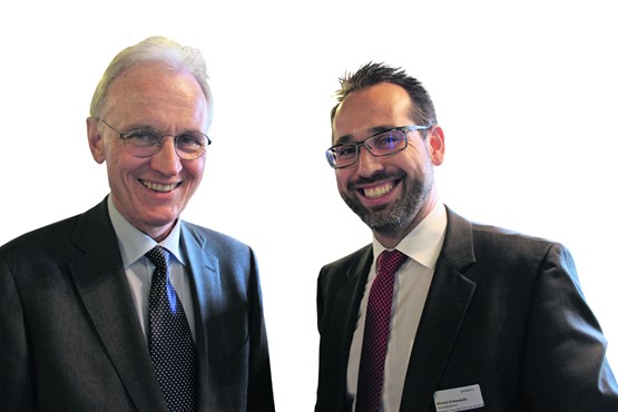 Stiftungsratspräsident Hans-Ulrich Bigler (l.) und der neue proparis-Geschäftsführer Michael Krähenbühl.